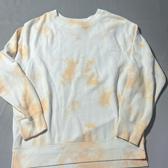 PINK Tops - Oversized PINK sweatshirt size M